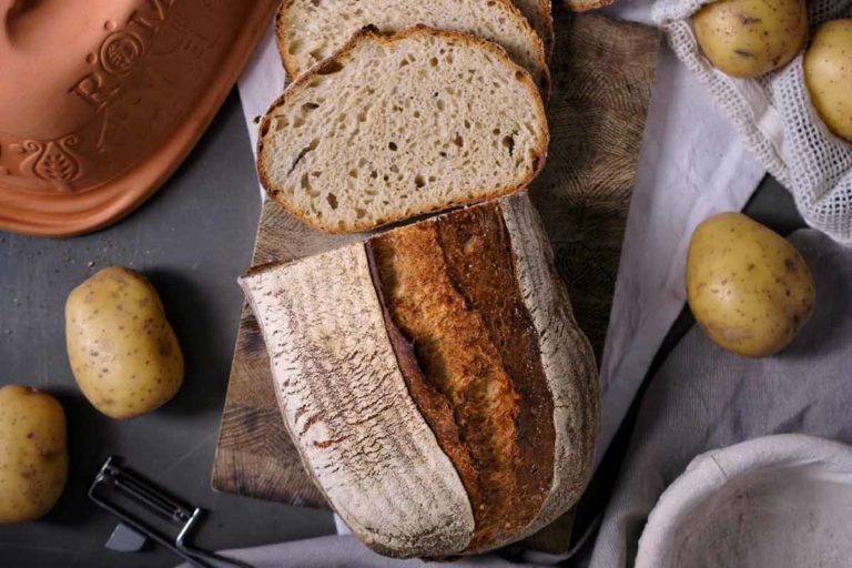 Kartoffelbrot aus dem Römertopf